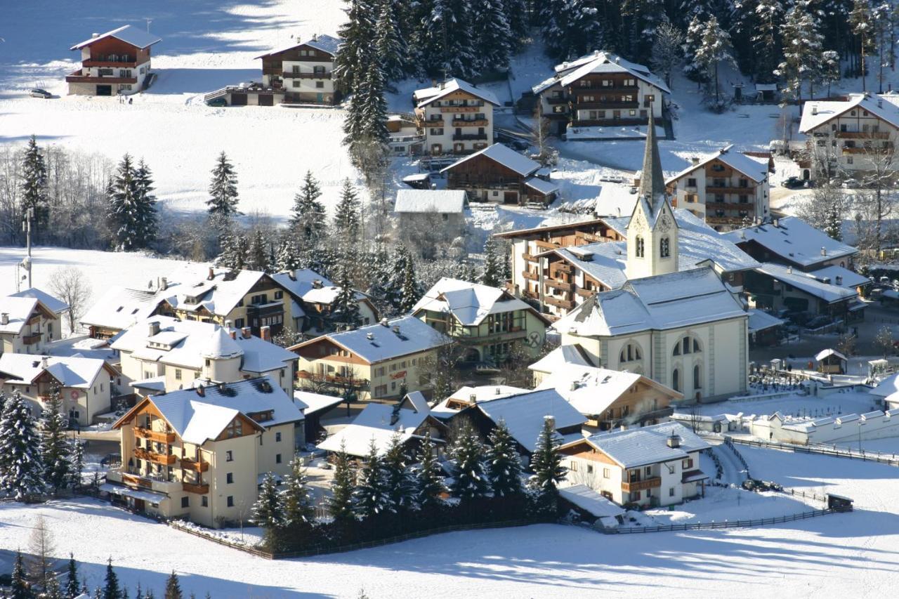 Hotel Chalet Corso Сан-Виджилио-ди-Мареббе Экстерьер фото
