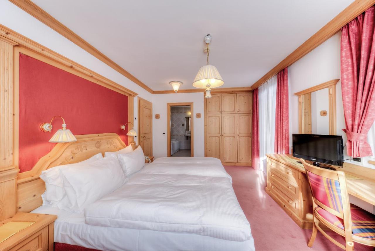 Hotel Chalet Corso Сан-Виджилио-ди-Мареббе Экстерьер фото