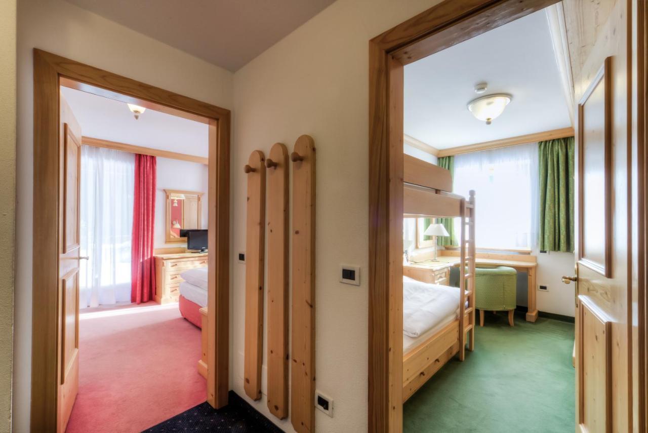 Hotel Chalet Corso Сан-Виджилио-ди-Мареббе Экстерьер фото